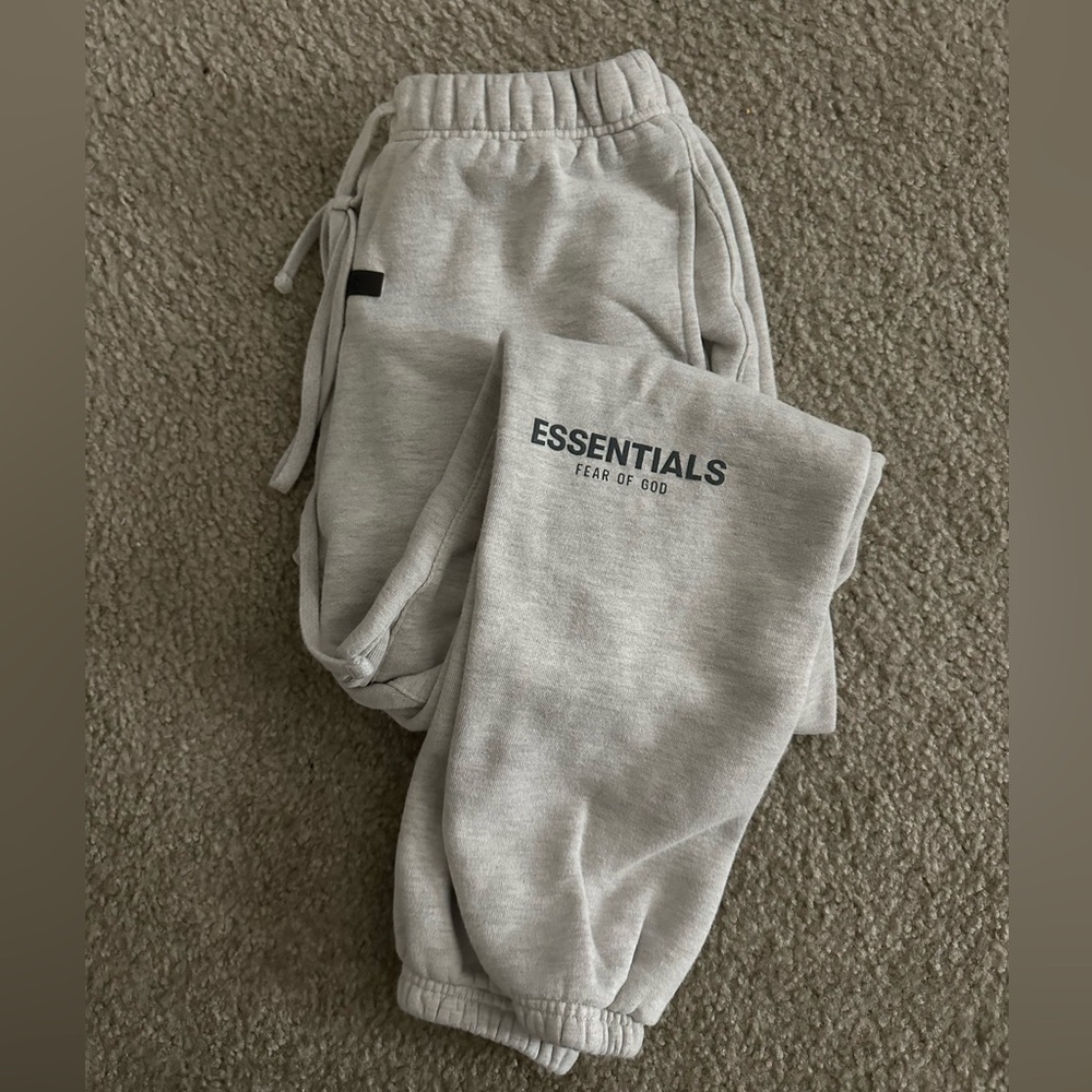 Fear of god essentials sweatpants joggers